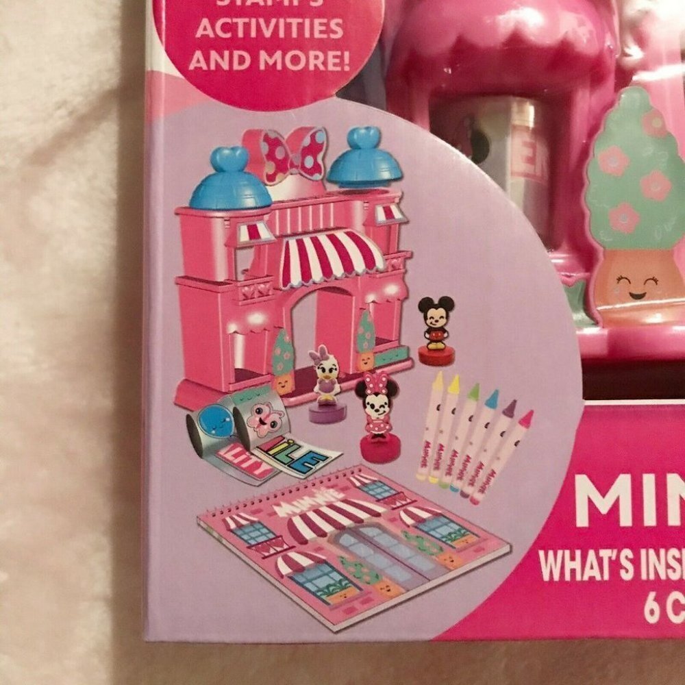 DISNEY Junior Minnie’s Design Studio With Stickers Stamps Activities New - Picture 7 of 12
